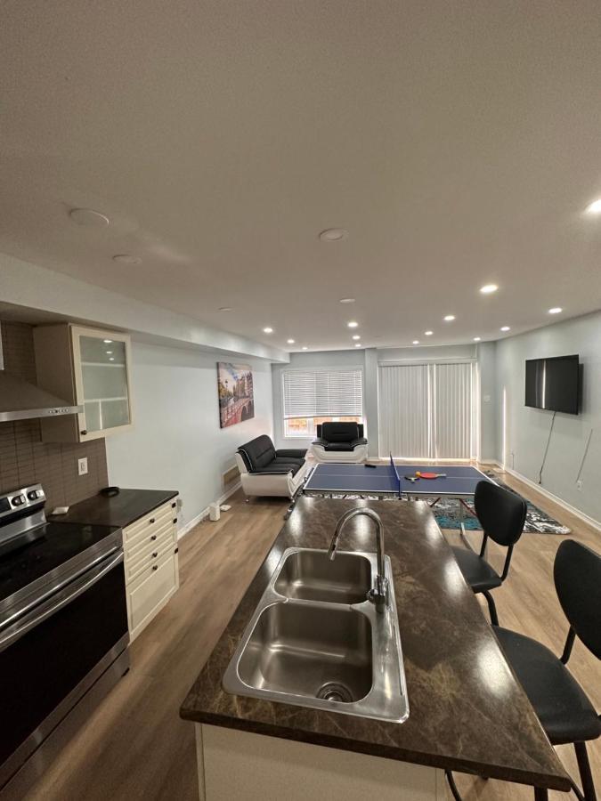 Cmoney Beautiful Home 2 Brampton Buitenkant foto