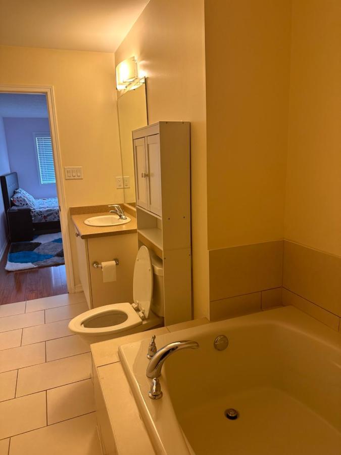 Cmoney Beautiful Home 2 Brampton Buitenkant foto